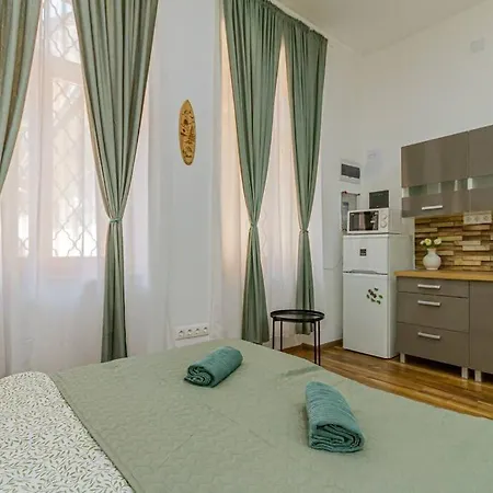 Balinese Style Downtown Apartment