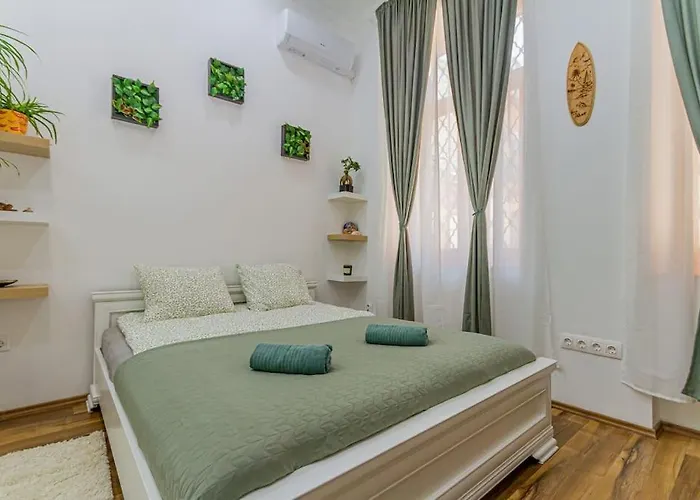 Balinese Style Downtown Daire